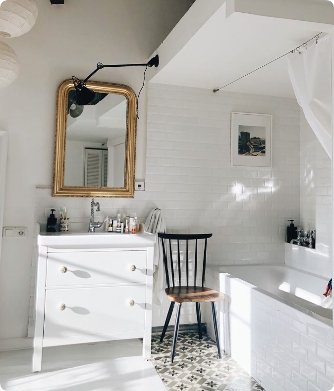 small parisian apartment style bathroom